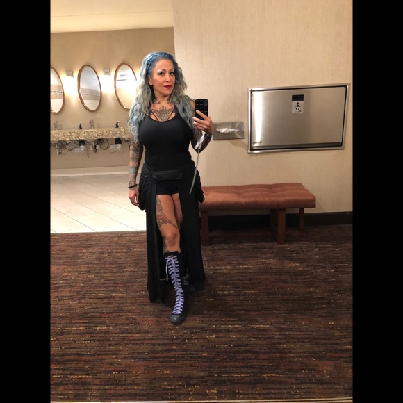 Meet your Shopaholic, Sandy - Picture 7 of 7